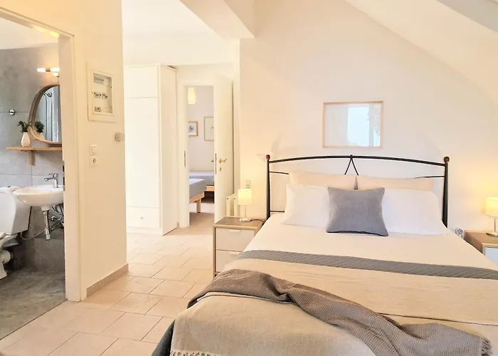 Kalamies - Secluded Skala (Kefalonia)